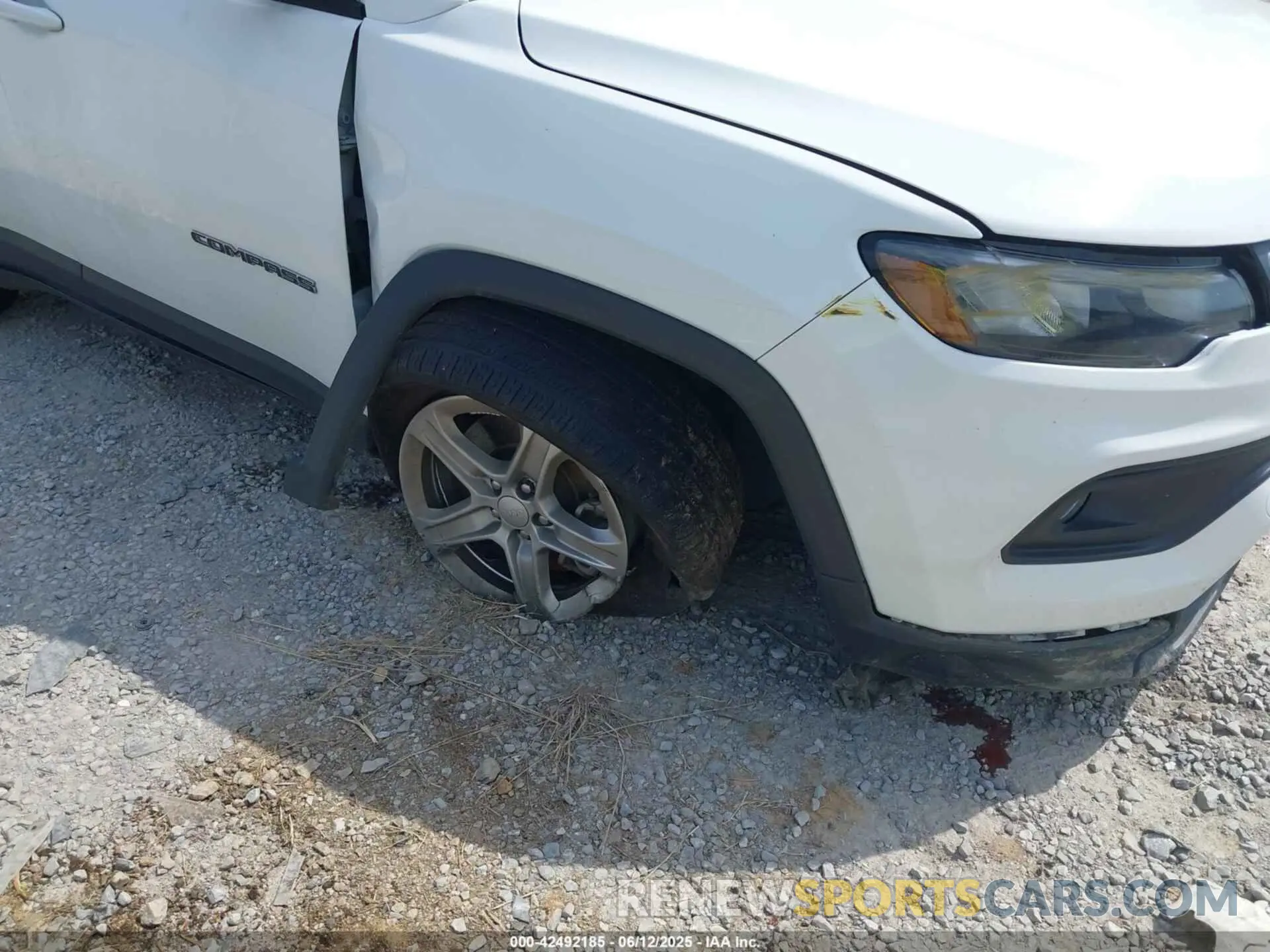 6 Photograph of a damaged car 3C4NJDBN2PT566984 JEEP COMPASS 2023
