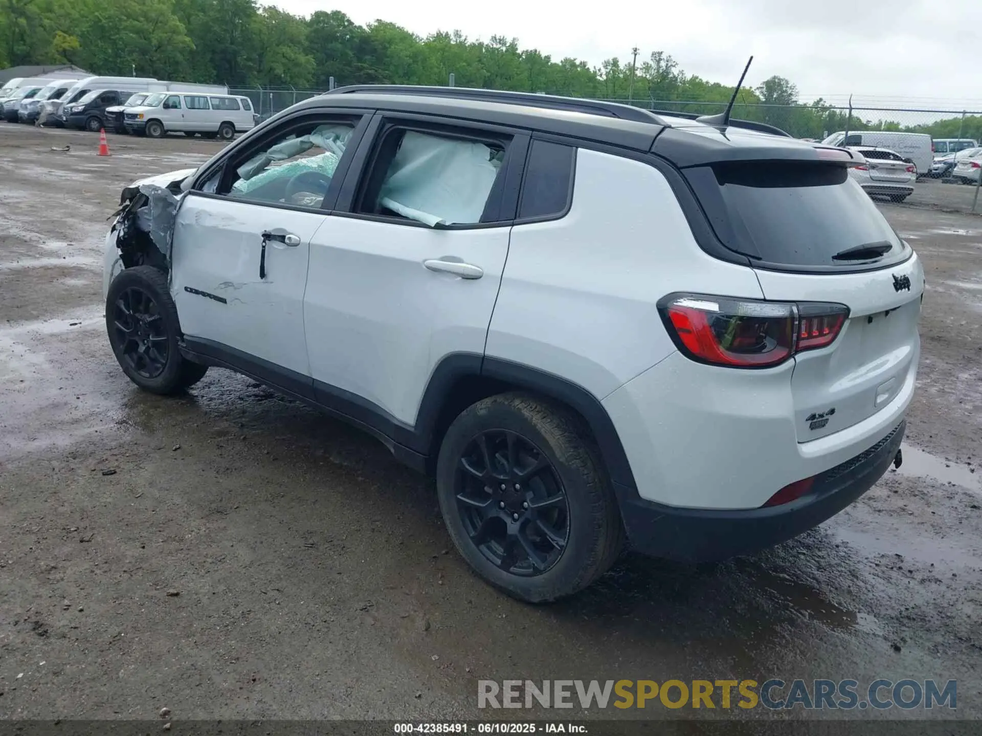 3 Photograph of a damaged car 3C4NJDBN3PT510424 JEEP COMPASS 2023