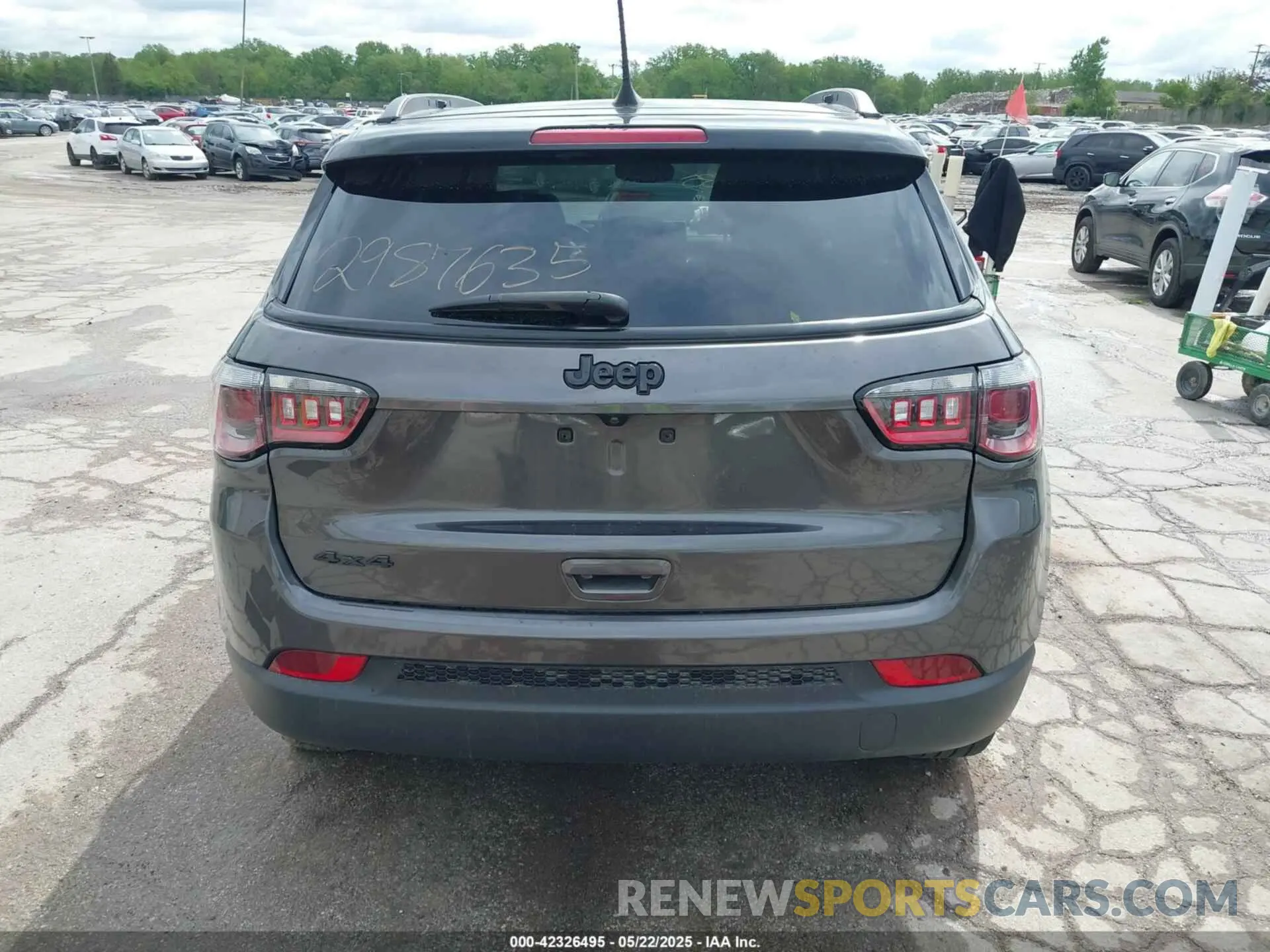 15 Photograph of a damaged car 3C4NJDBN3PT529975 JEEP COMPASS 2023