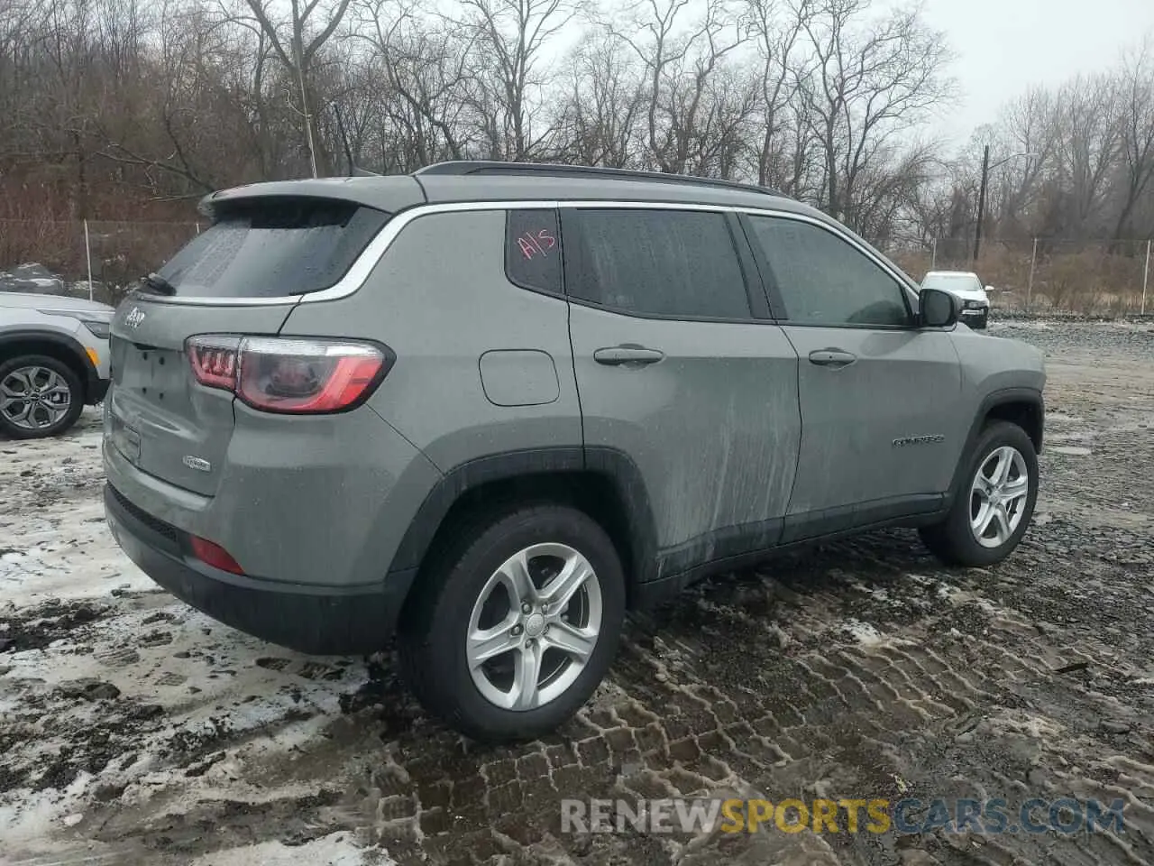 3 Photograph of a damaged car 3C4NJDBN3PT545609 JEEP COMPASS 2023