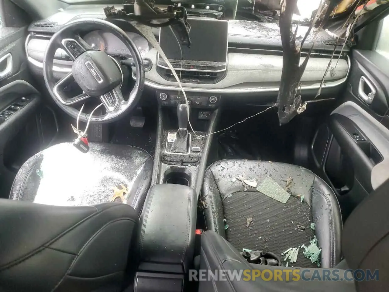 8 Photograph of a damaged car 3C4NJDBN3PT545609 JEEP COMPASS 2023