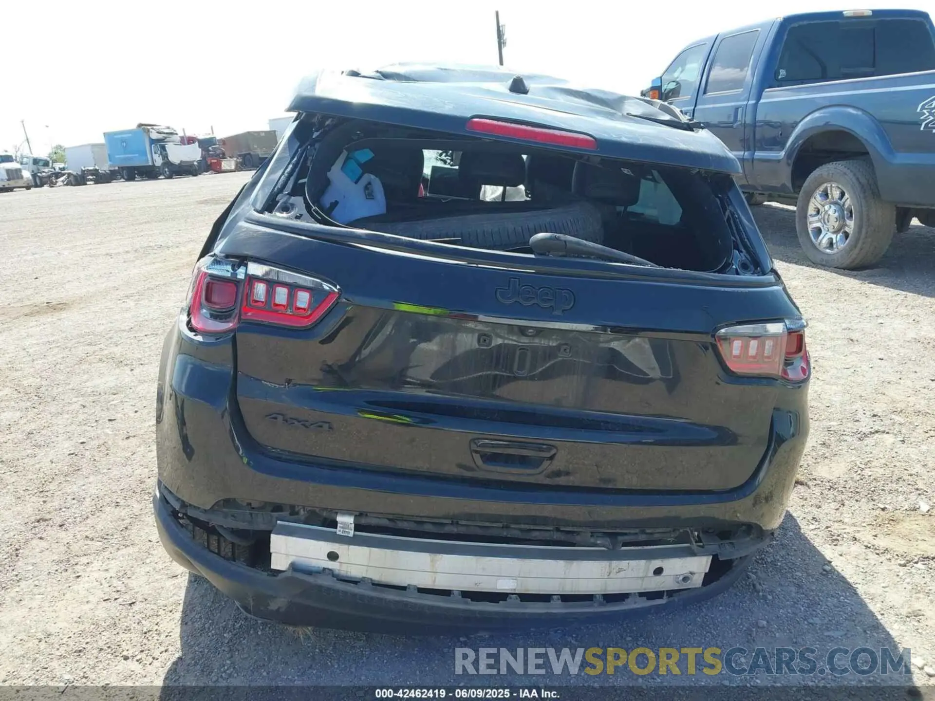 16 Photograph of a damaged car 3C4NJDBN3PT549241 JEEP COMPASS 2023