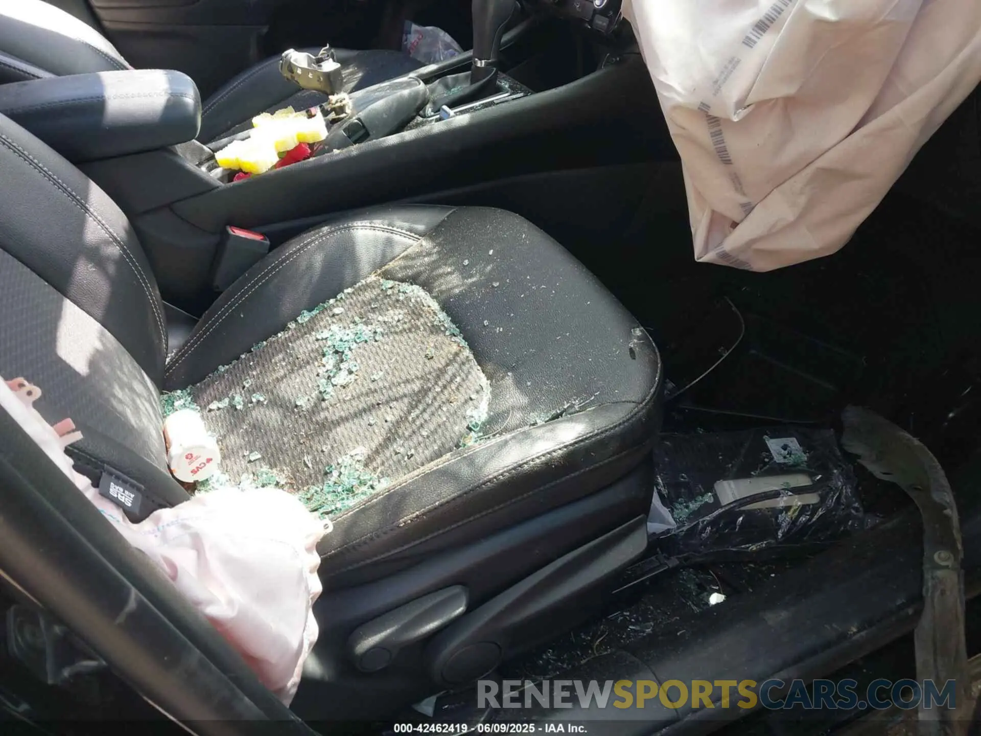 5 Photograph of a damaged car 3C4NJDBN3PT549241 JEEP COMPASS 2023