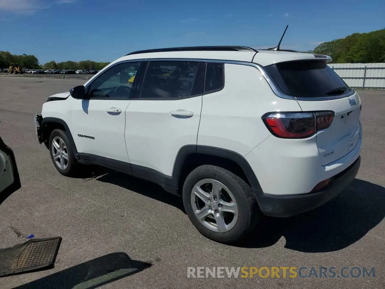 2 Photograph of a damaged car 3C4NJDBN3PT552785 JEEP COMPASS 2023