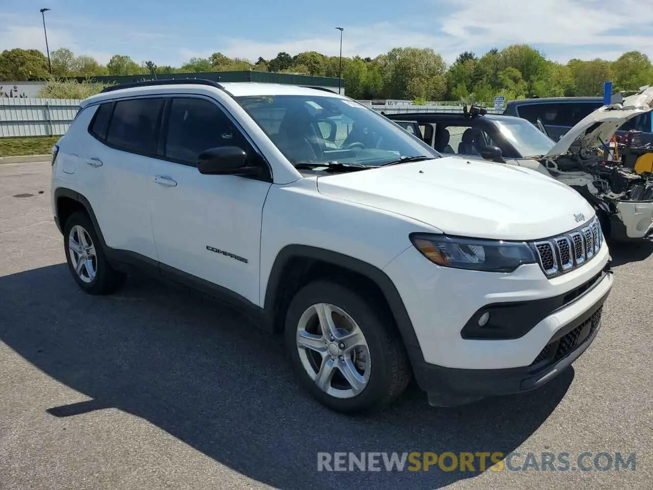4 Photograph of a damaged car 3C4NJDBN3PT552785 JEEP COMPASS 2023