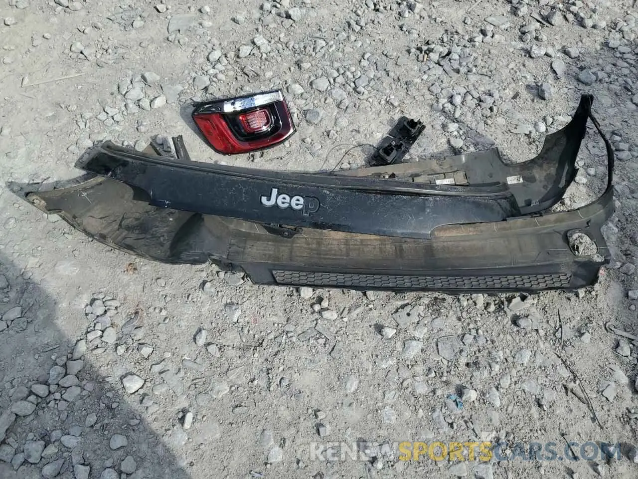 15 Photograph of a damaged car 3C4NJDBN4PT544548 JEEP COMPASS 2023