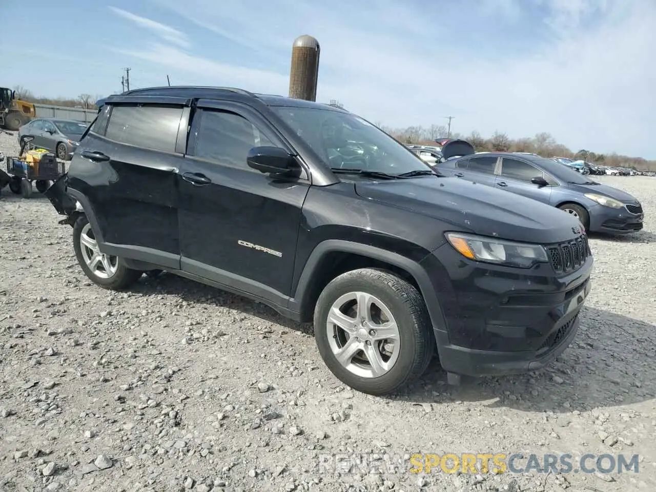 4 Photograph of a damaged car 3C4NJDBN4PT544548 JEEP COMPASS 2023