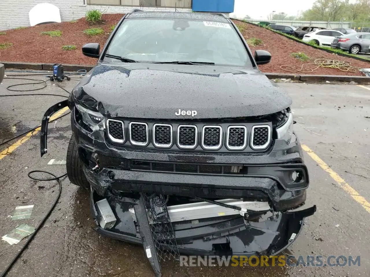 5 Photograph of a damaged car 3C4NJDBN4PT548048 JEEP COMPASS 2023