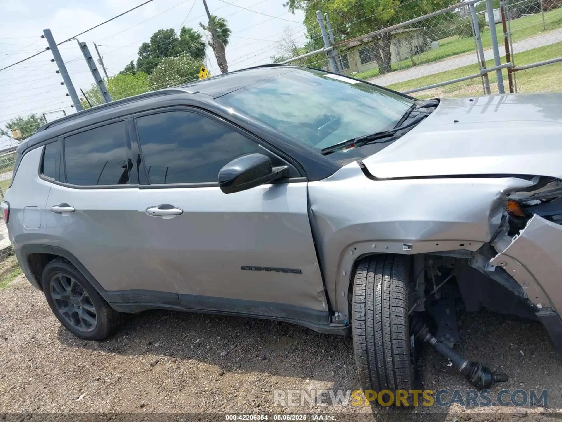 13 Photograph of a damaged car 3C4NJDBN5PT509999 JEEP COMPASS 2023