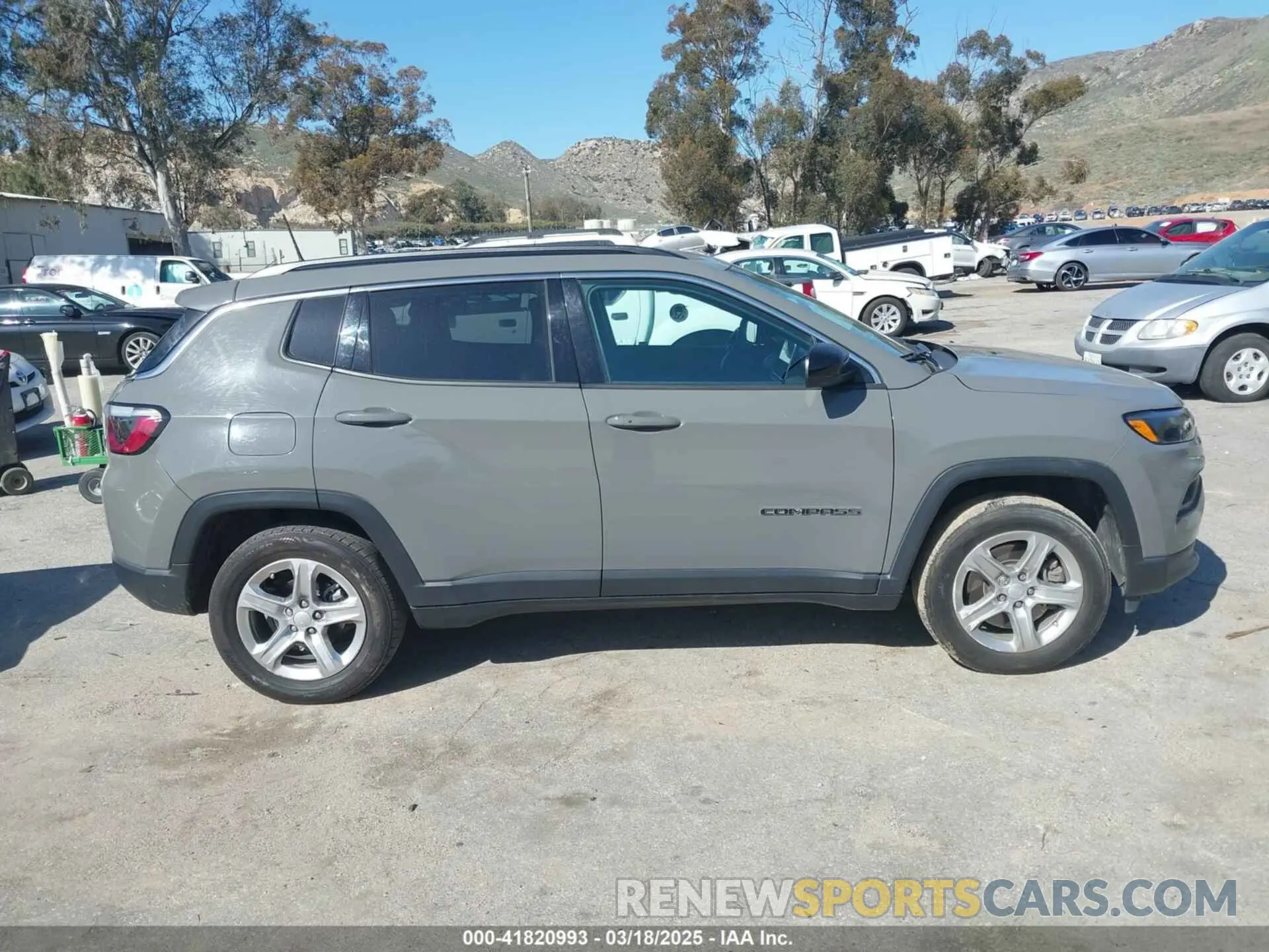 13 Photograph of a damaged car 3C4NJDBN5PT540444 JEEP COMPASS 2023