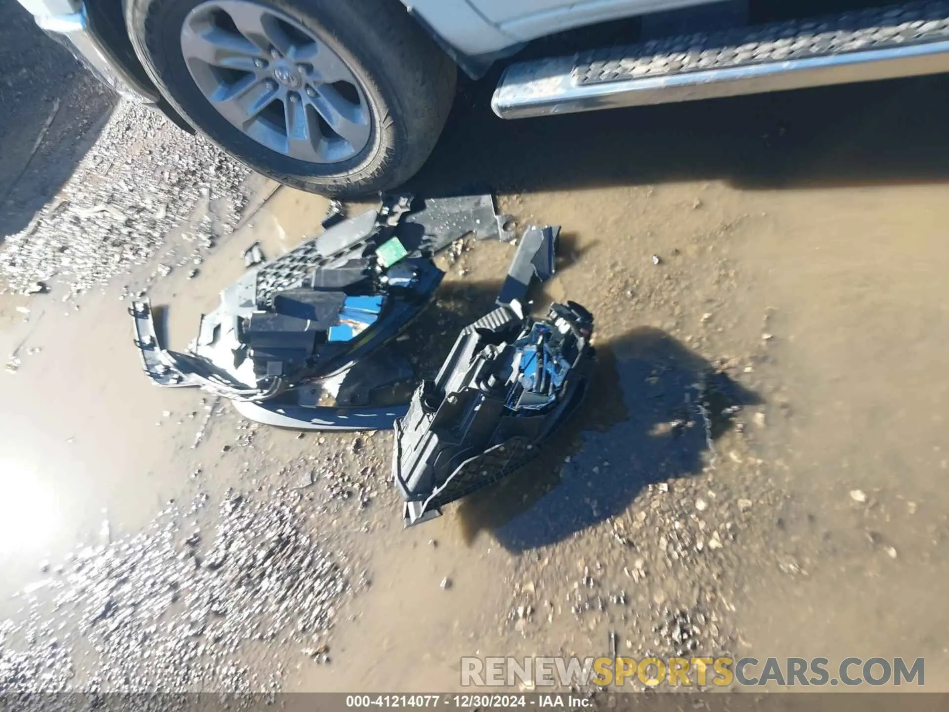 12 Photograph of a damaged car 3C4NJDBN5PT540587 JEEP COMPASS 2023