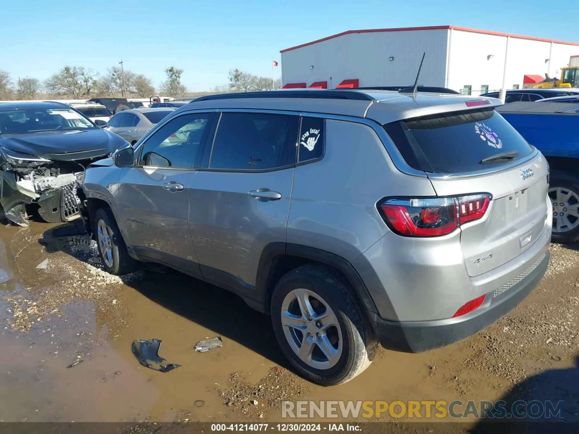 3 Photograph of a damaged car 3C4NJDBN5PT540587 JEEP COMPASS 2023