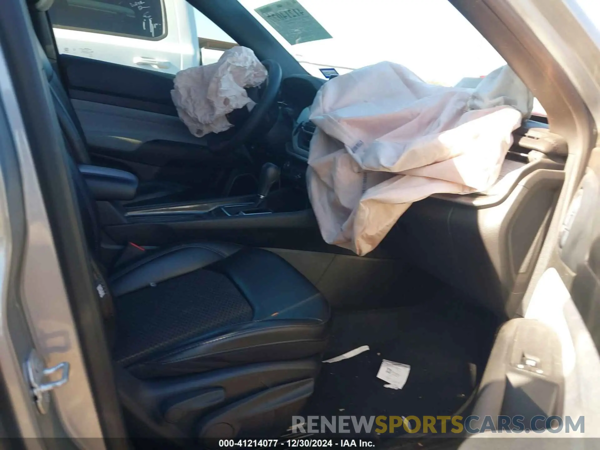 5 Photograph of a damaged car 3C4NJDBN5PT540587 JEEP COMPASS 2023