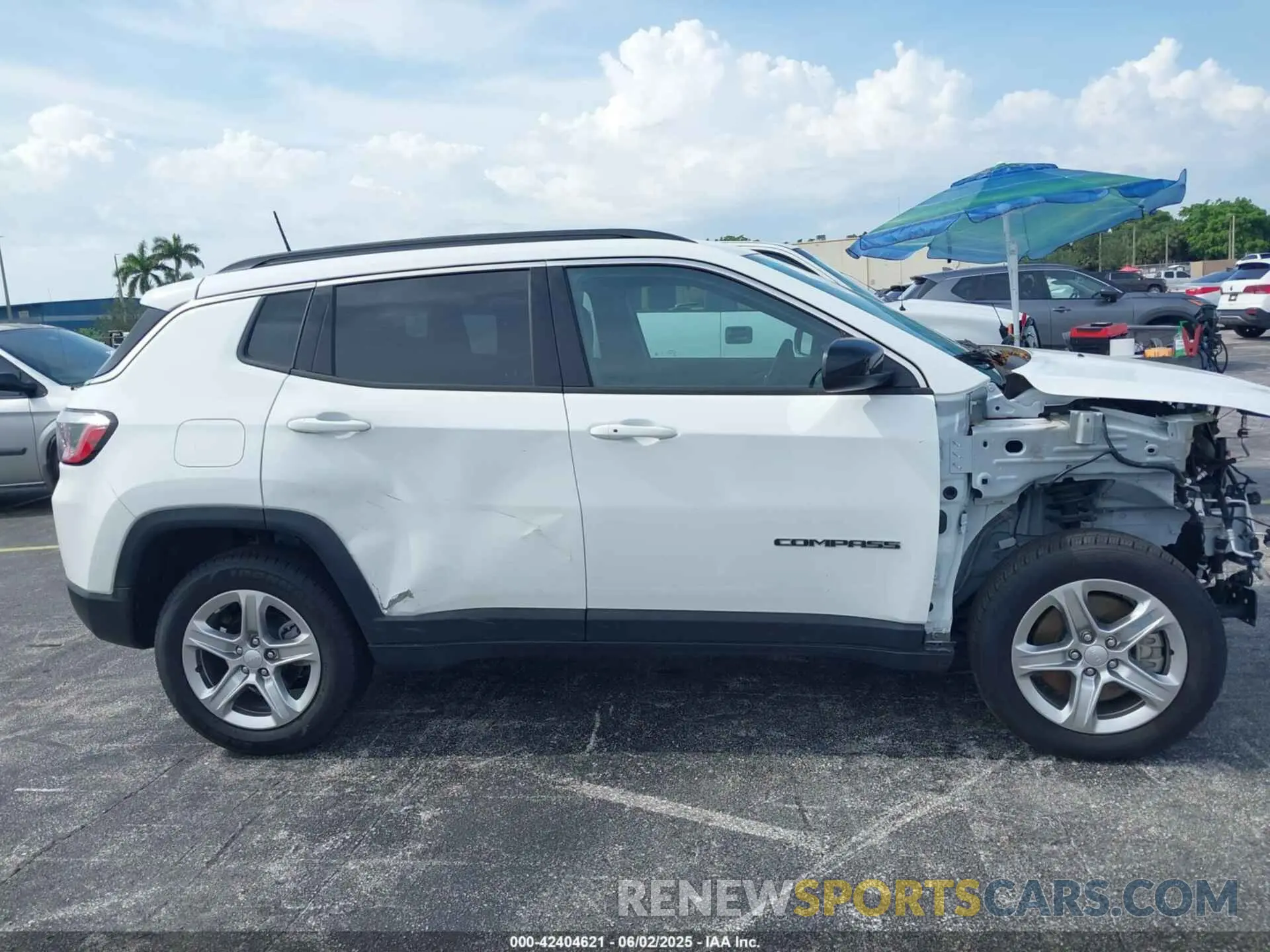13 Photograph of a damaged car 3C4NJDBN5PT553033 JEEP COMPASS 2023