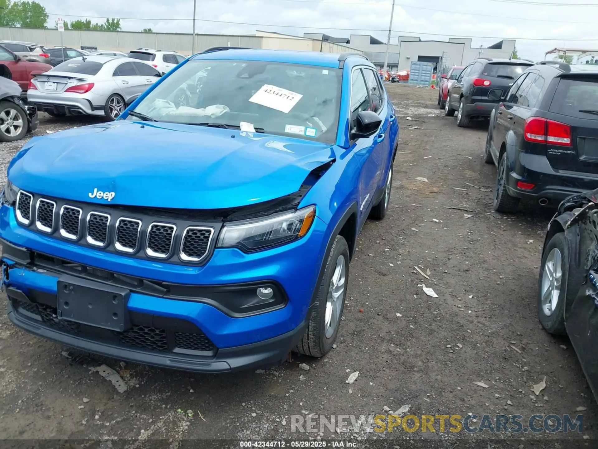 2 Photograph of a damaged car 3C4NJDBN6PT513561 JEEP COMPASS 2023