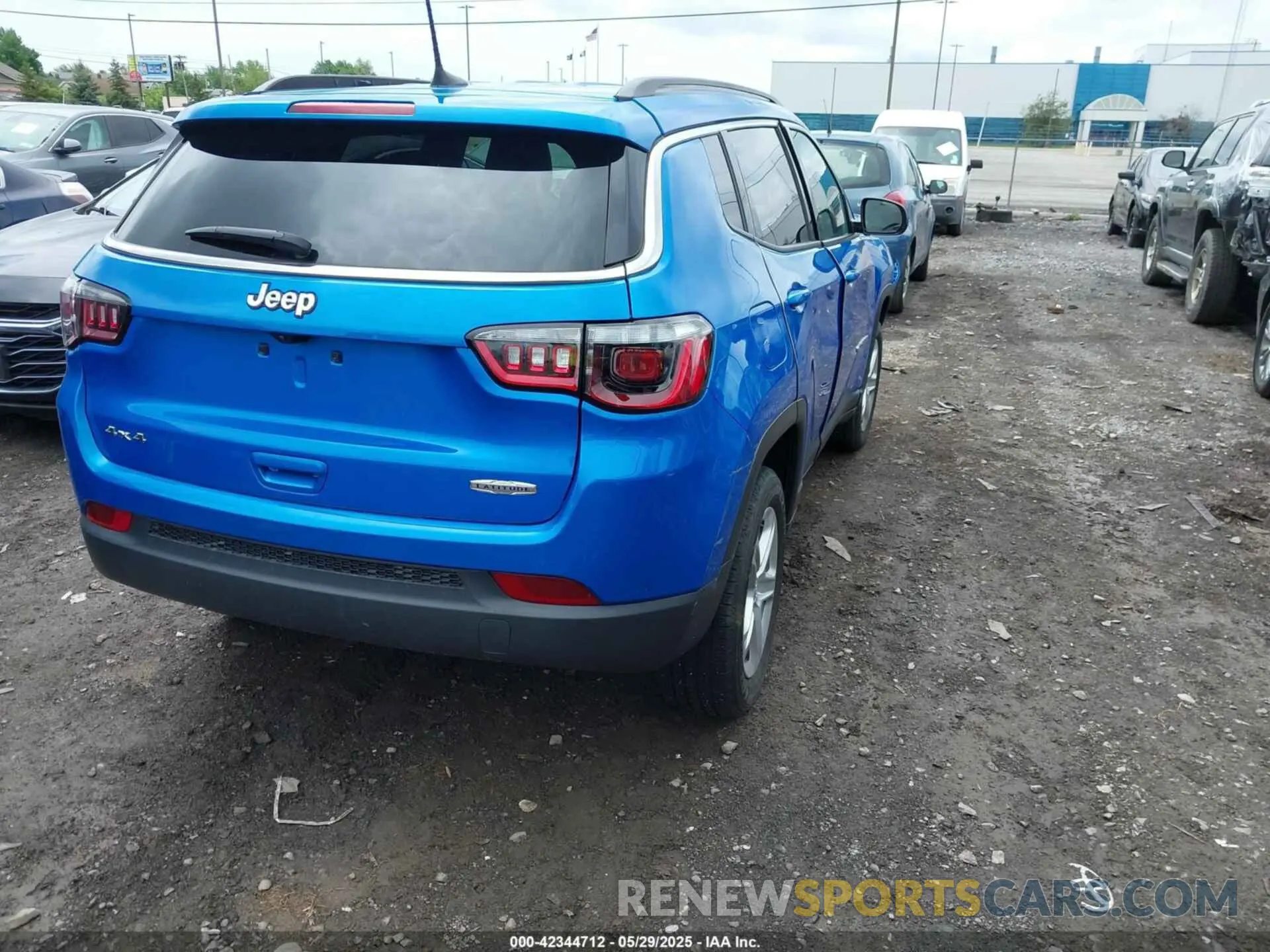 4 Photograph of a damaged car 3C4NJDBN6PT513561 JEEP COMPASS 2023