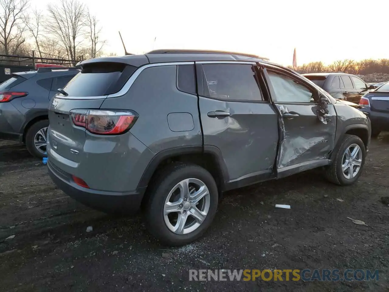 3 Photograph of a damaged car 3C4NJDBN7PT508868 JEEP COMPASS 2023