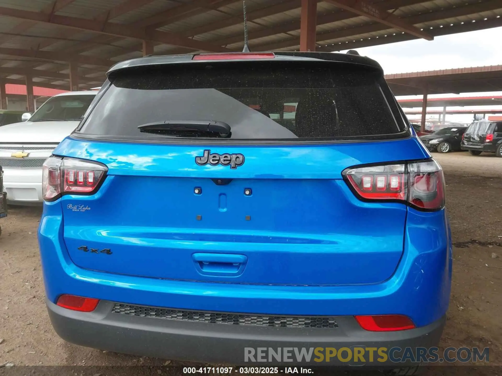 17 Photograph of a damaged car 3C4NJDBN7PT513648 JEEP COMPASS 2023