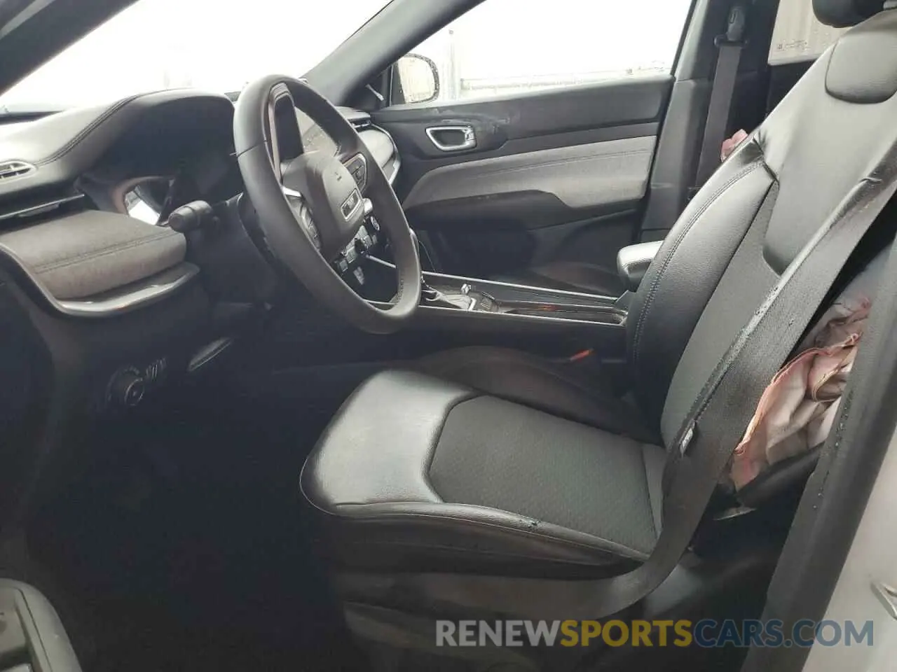 7 Photograph of a damaged car 3C4NJDBN7PT553339 JEEP COMPASS 2023