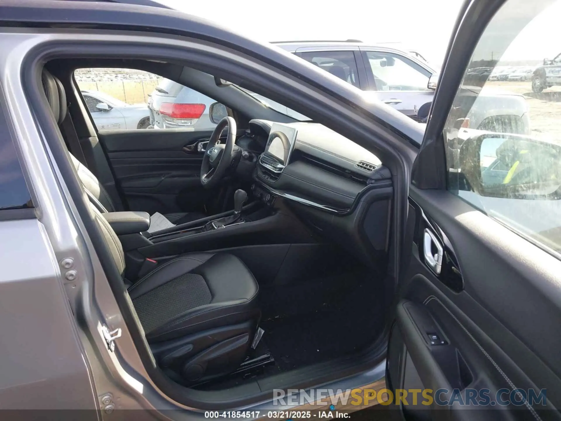 5 Photograph of a damaged car 3C4NJDBN7PT558797 JEEP COMPASS 2023
