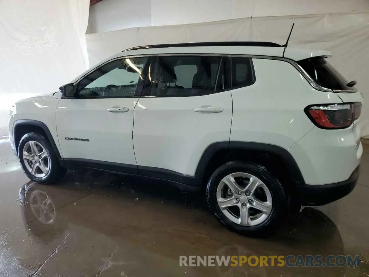 2 Photograph of a damaged car 3C4NJDBN7PT567001 JEEP COMPASS 2023