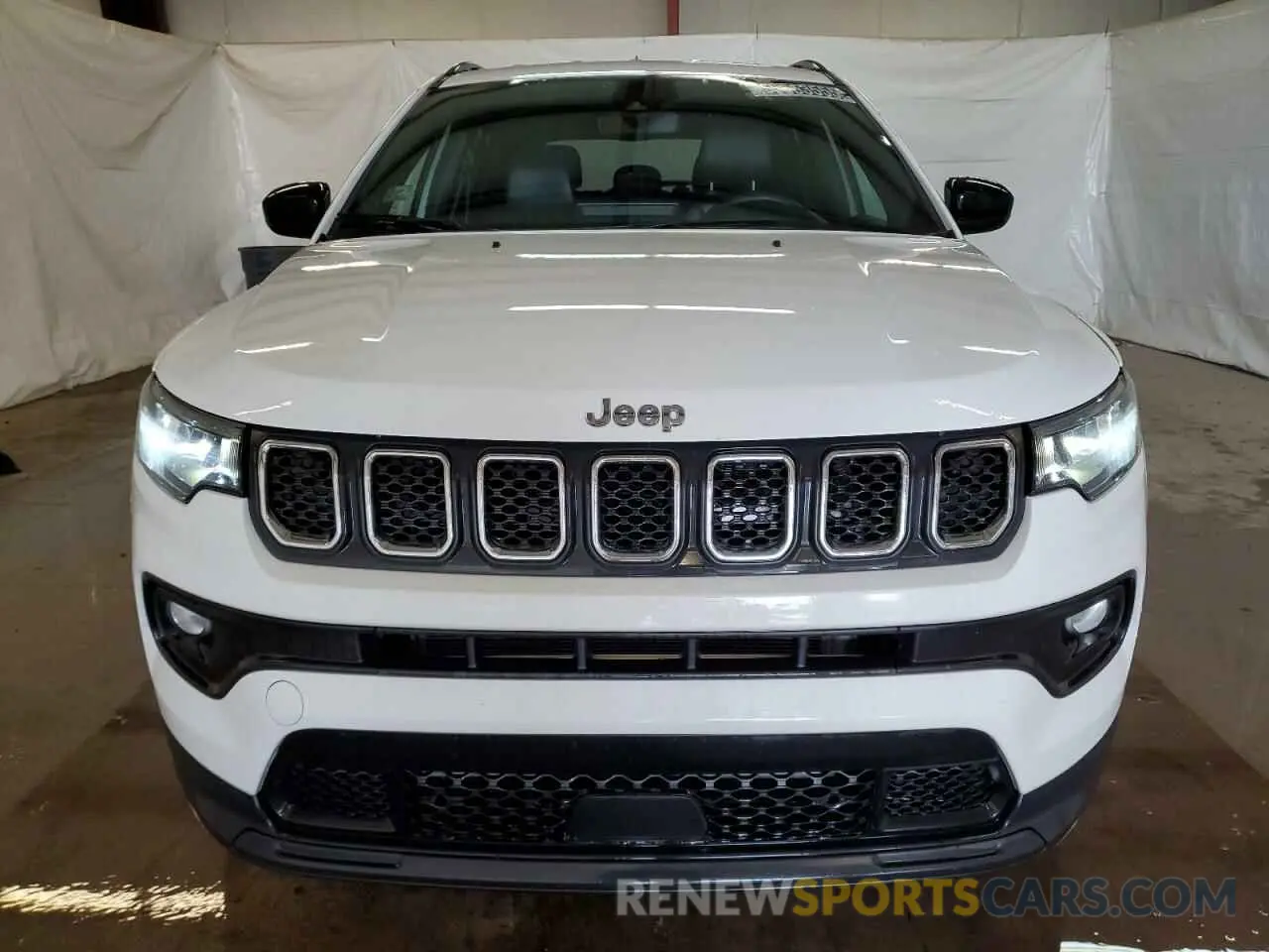 5 Photograph of a damaged car 3C4NJDBN7PT567001 JEEP COMPASS 2023