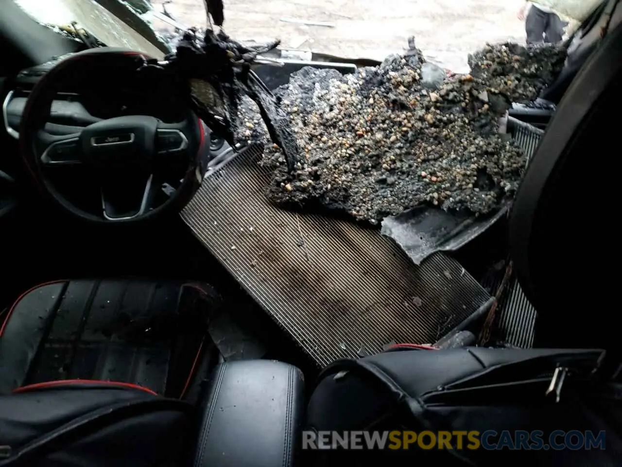 8 Photograph of a damaged car 3C4NJDBN8PT531155 JEEP COMPASS 2023