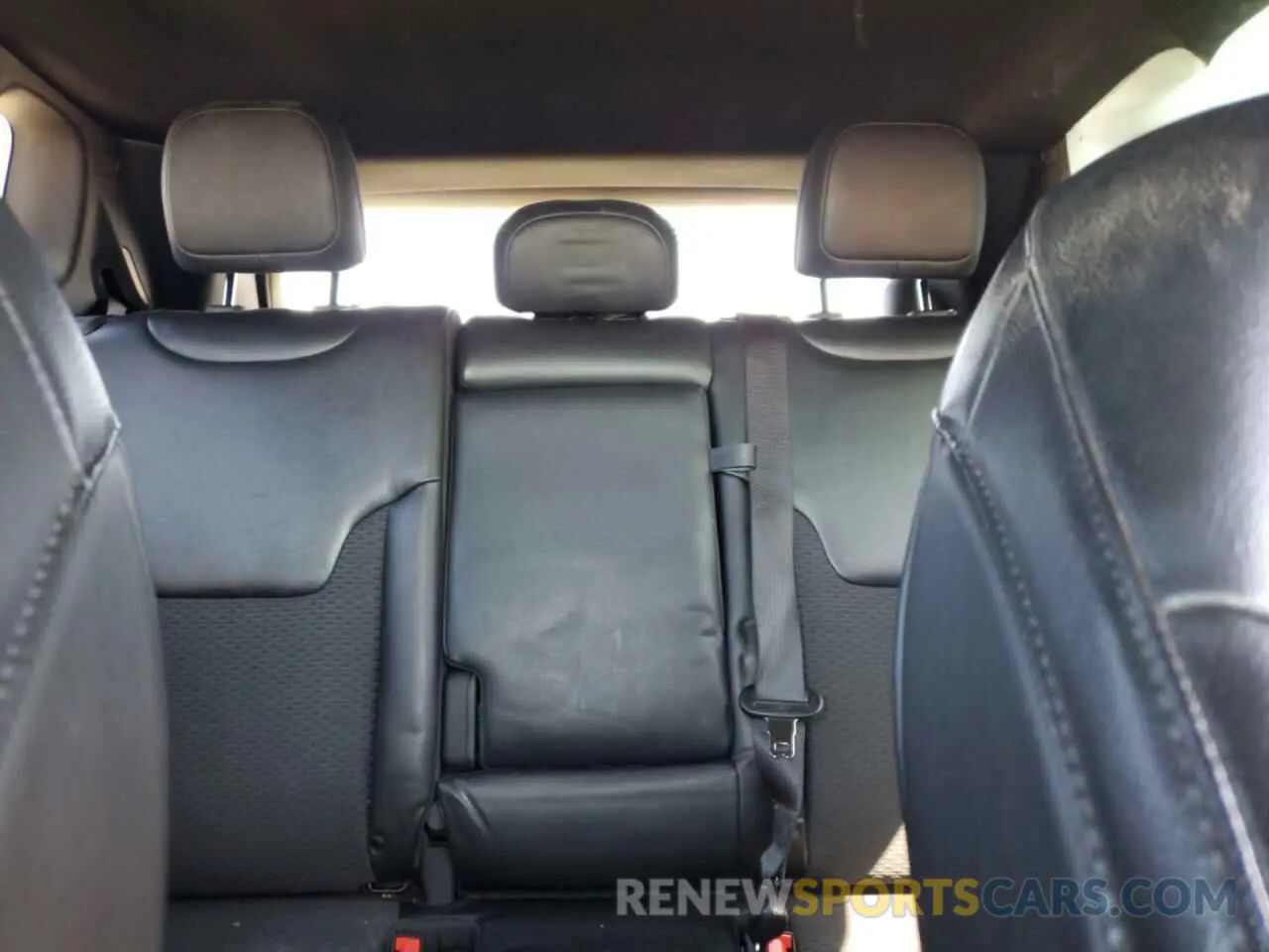 10 Photograph of a damaged car 3C4NJDBN8PT540924 JEEP COMPASS 2023