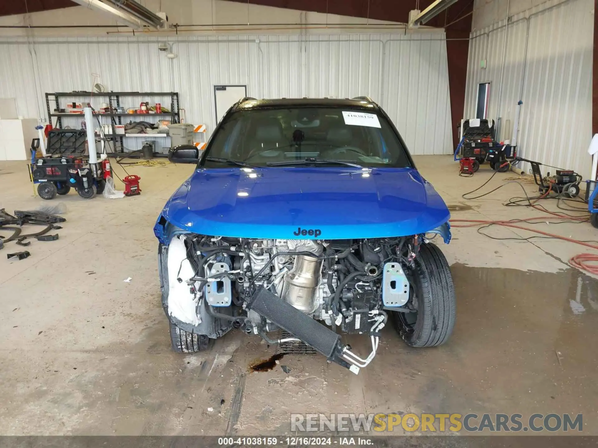 13 Photograph of a damaged car 3C4NJDBN8PT550689 JEEP COMPASS 2023