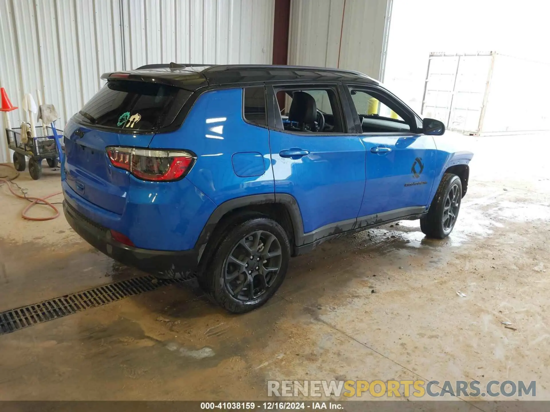 4 Photograph of a damaged car 3C4NJDBN8PT550689 JEEP COMPASS 2023