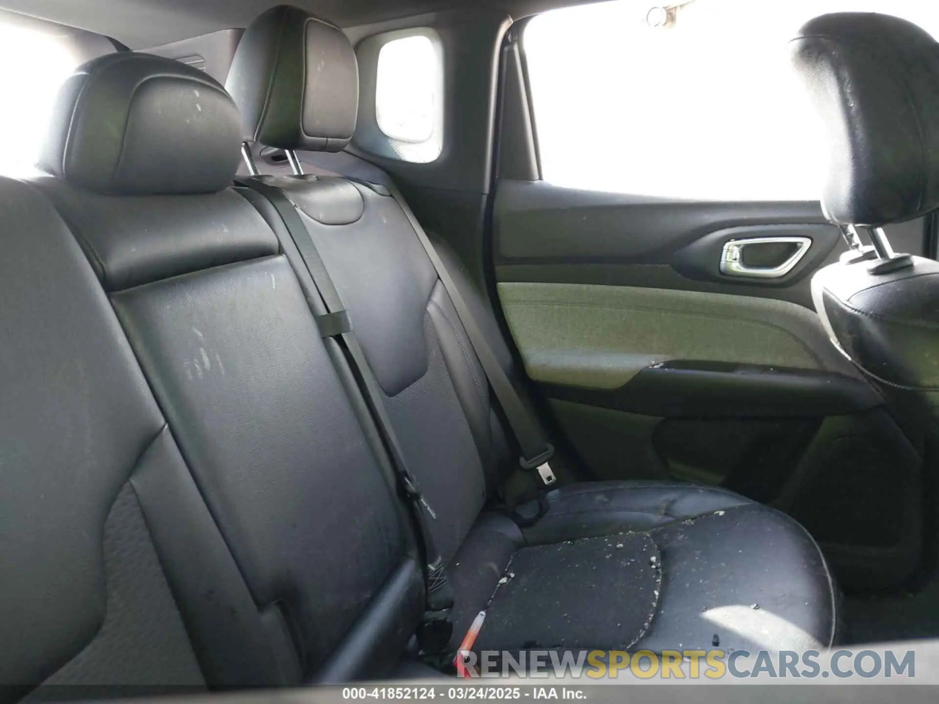 8 Photograph of a damaged car 3C4NJDBN9PT514039 JEEP COMPASS 2023