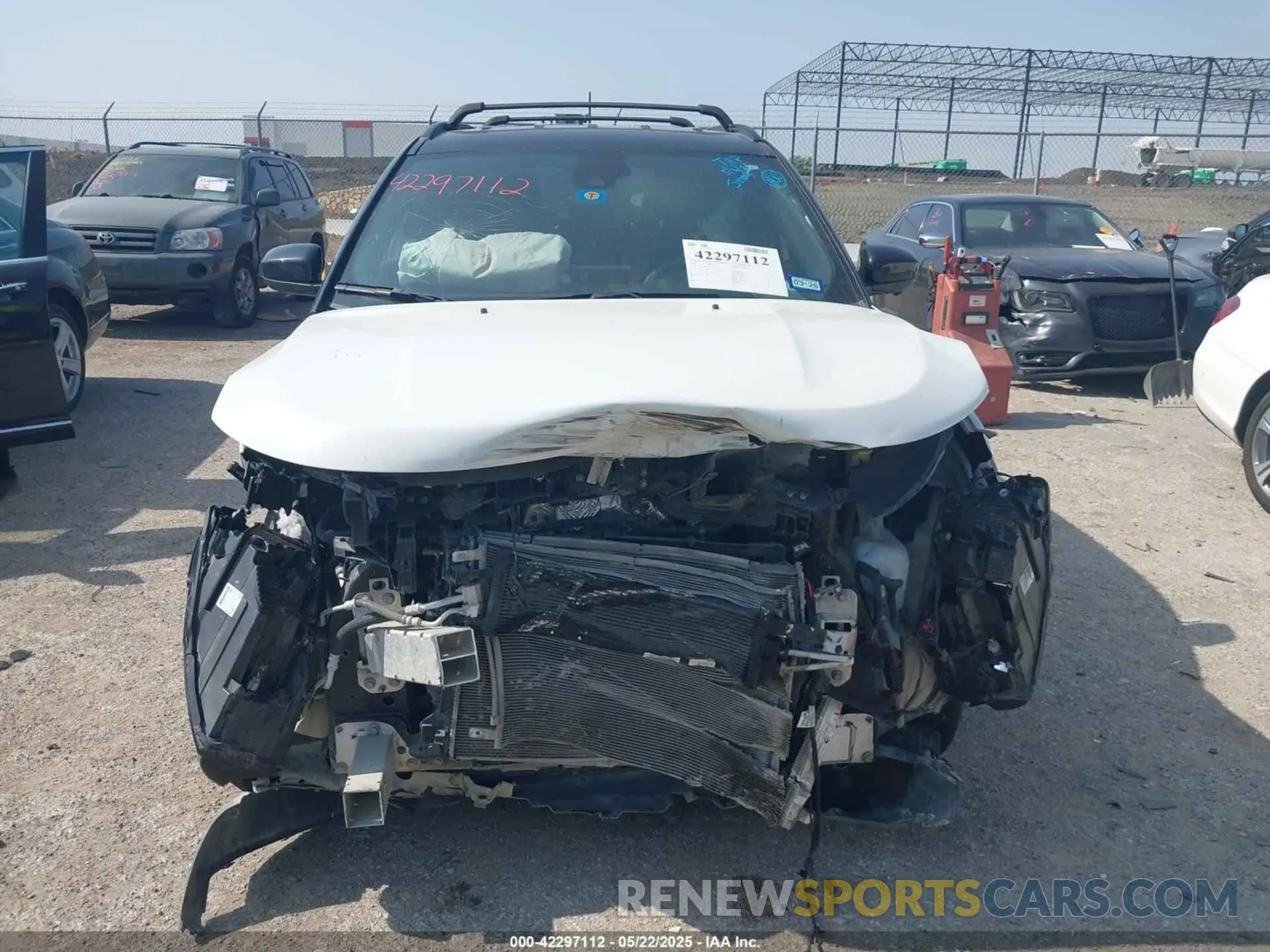 12 Photograph of a damaged car 3C4NJDBNXPT513661 JEEP COMPASS 2023