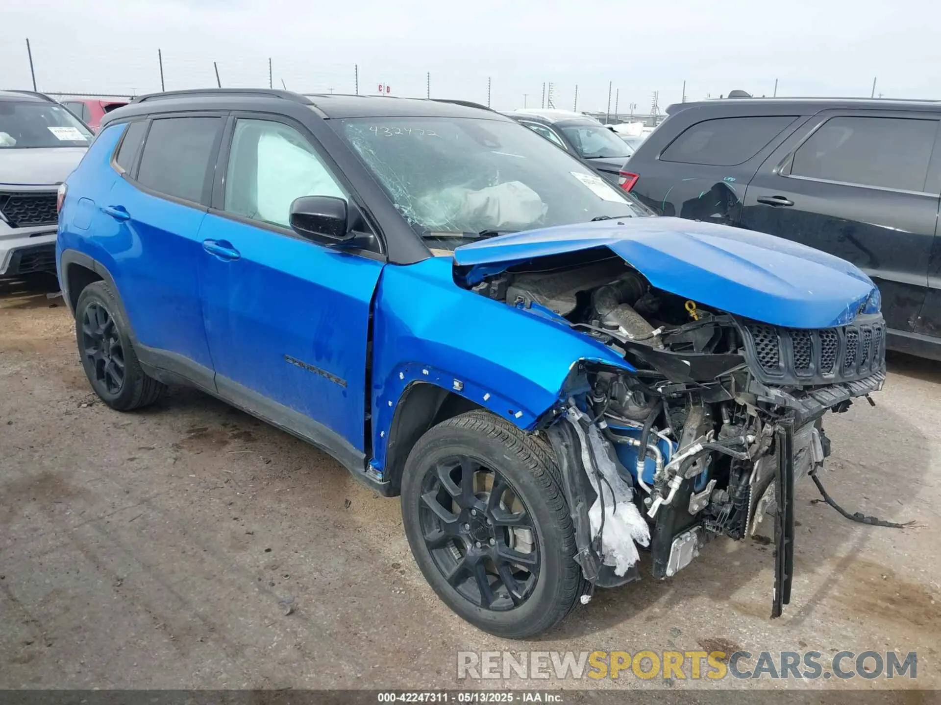 1 Photograph of a damaged car 3C4NJDBNXPT518522 JEEP COMPASS 2023