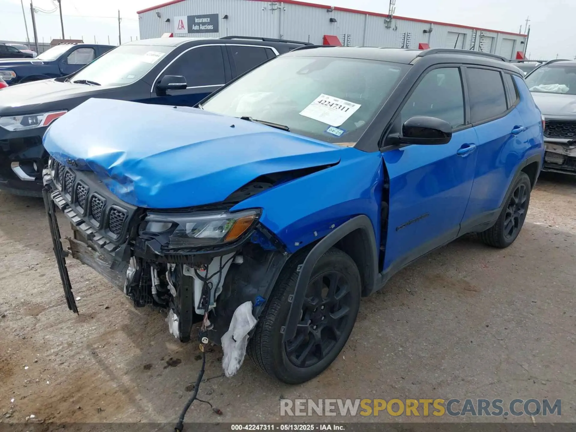 2 Photograph of a damaged car 3C4NJDBNXPT518522 JEEP COMPASS 2023