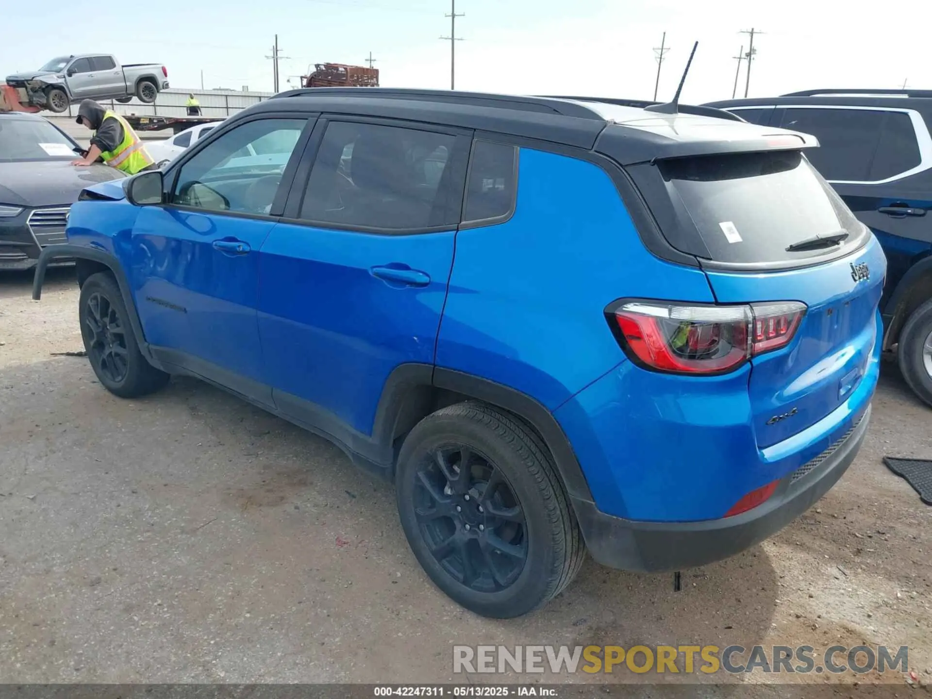 3 Photograph of a damaged car 3C4NJDBNXPT518522 JEEP COMPASS 2023