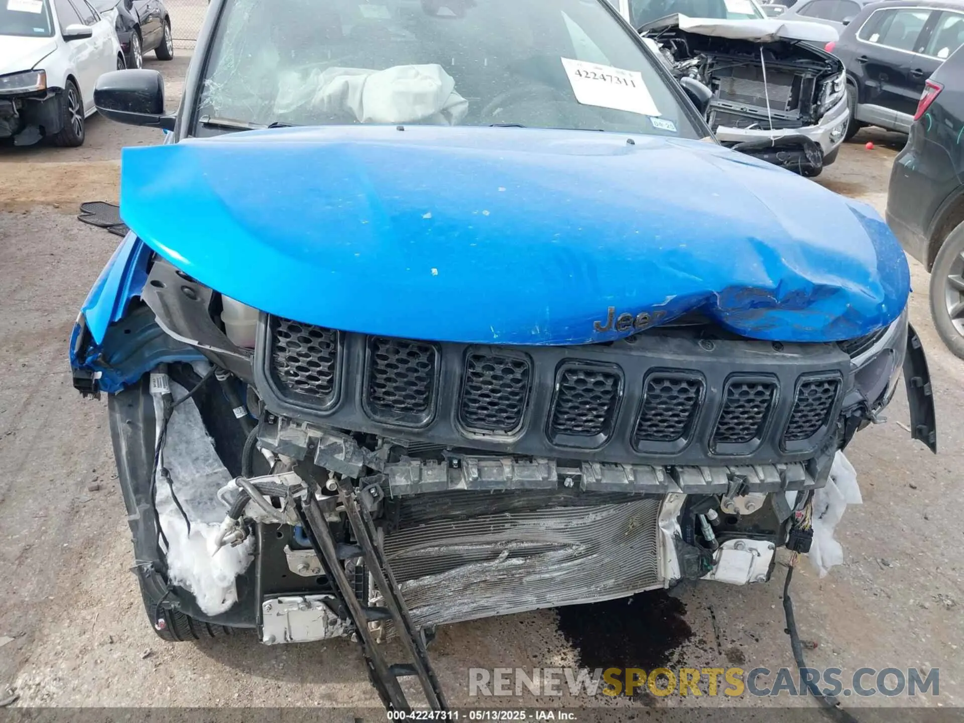 6 Photograph of a damaged car 3C4NJDBNXPT518522 JEEP COMPASS 2023