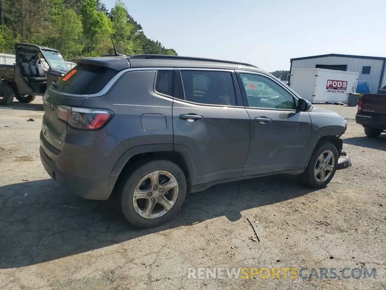 3 Photograph of a damaged car 3C4NJDBNXPT519279 JEEP COMPASS 2023