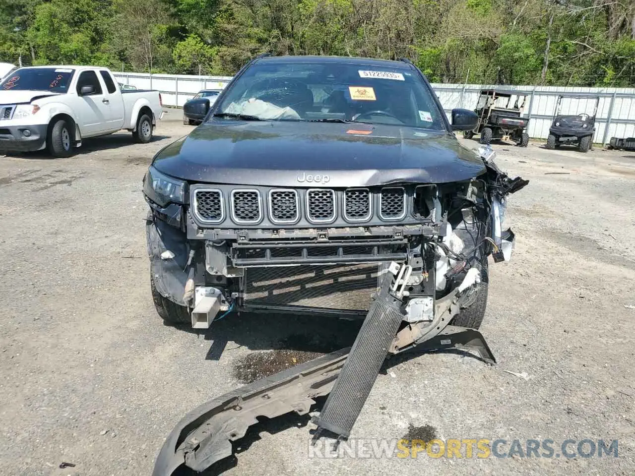 5 Photograph of a damaged car 3C4NJDBNXPT519279 JEEP COMPASS 2023