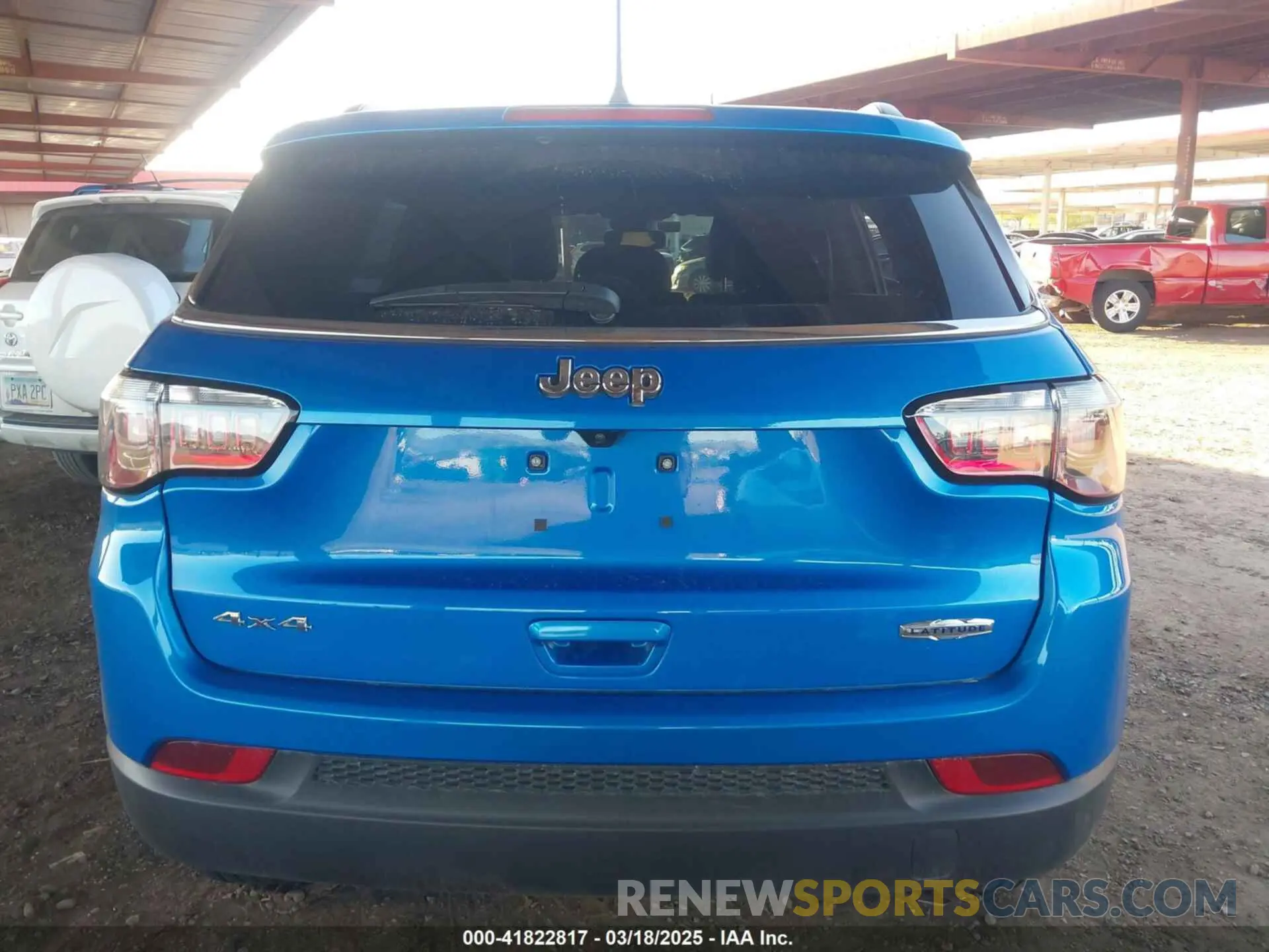 17 Photograph of a damaged car 3C4NJDBNXPT554436 JEEP COMPASS 2023