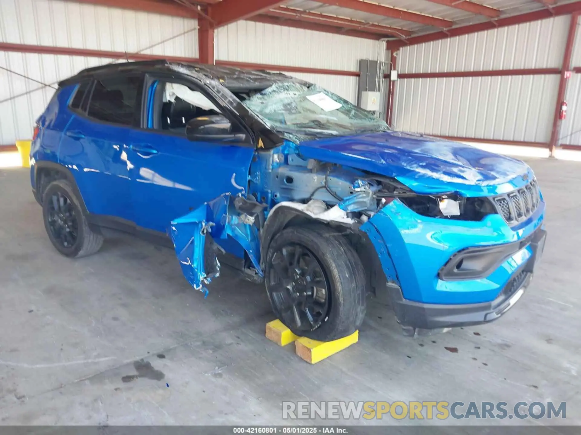 1 Photograph of a damaged car 3C4NJDBNXPT556929 JEEP COMPASS 2023