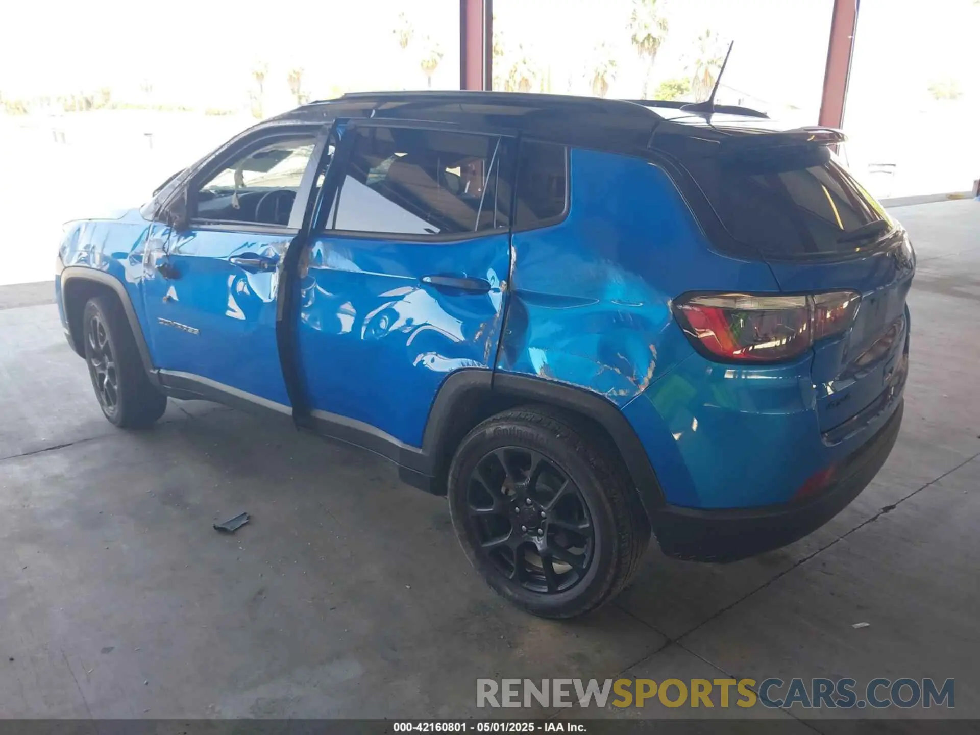3 Photograph of a damaged car 3C4NJDBNXPT556929 JEEP COMPASS 2023