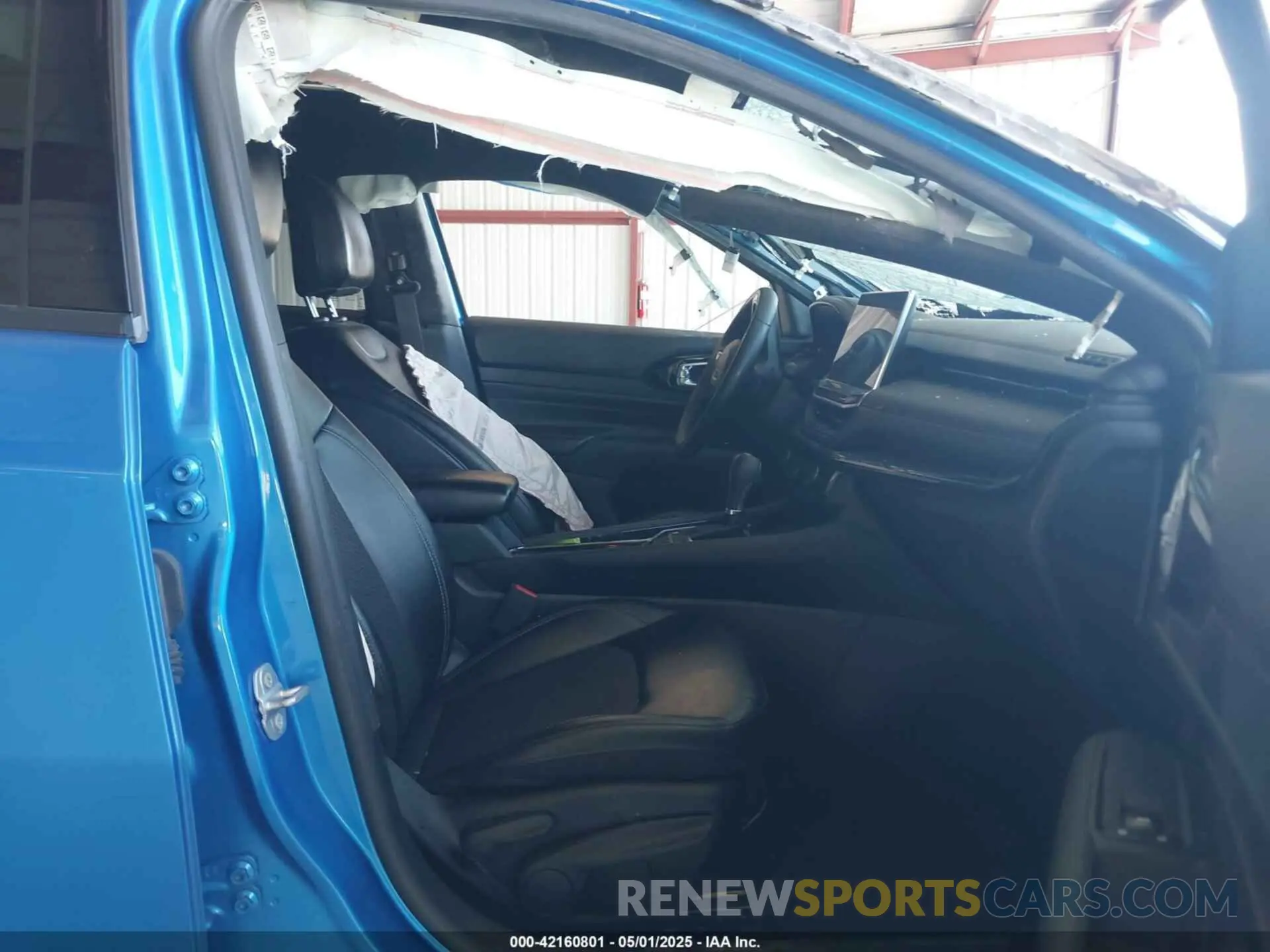 5 Photograph of a damaged car 3C4NJDBNXPT556929 JEEP COMPASS 2023