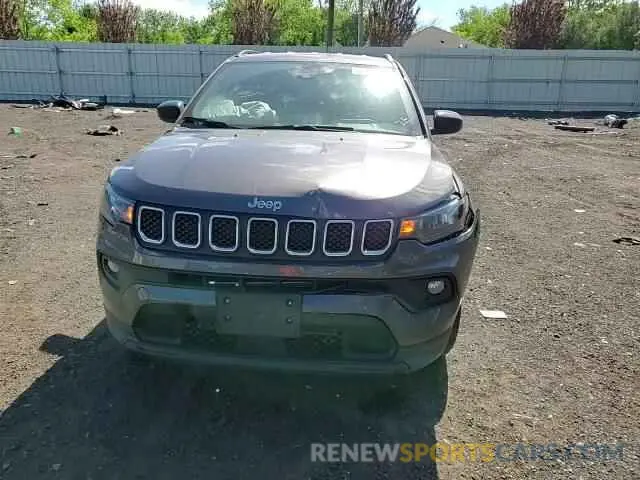 13 Photograph of a damaged car 3C4NJDBNXPT561208 JEEP COMPASS 2023