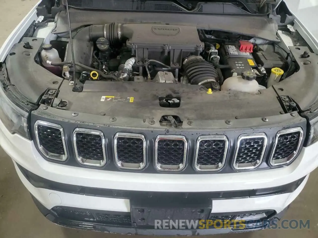 12 Photograph of a damaged car 3C4NJDBNXPT561788 JEEP COMPASS 2023