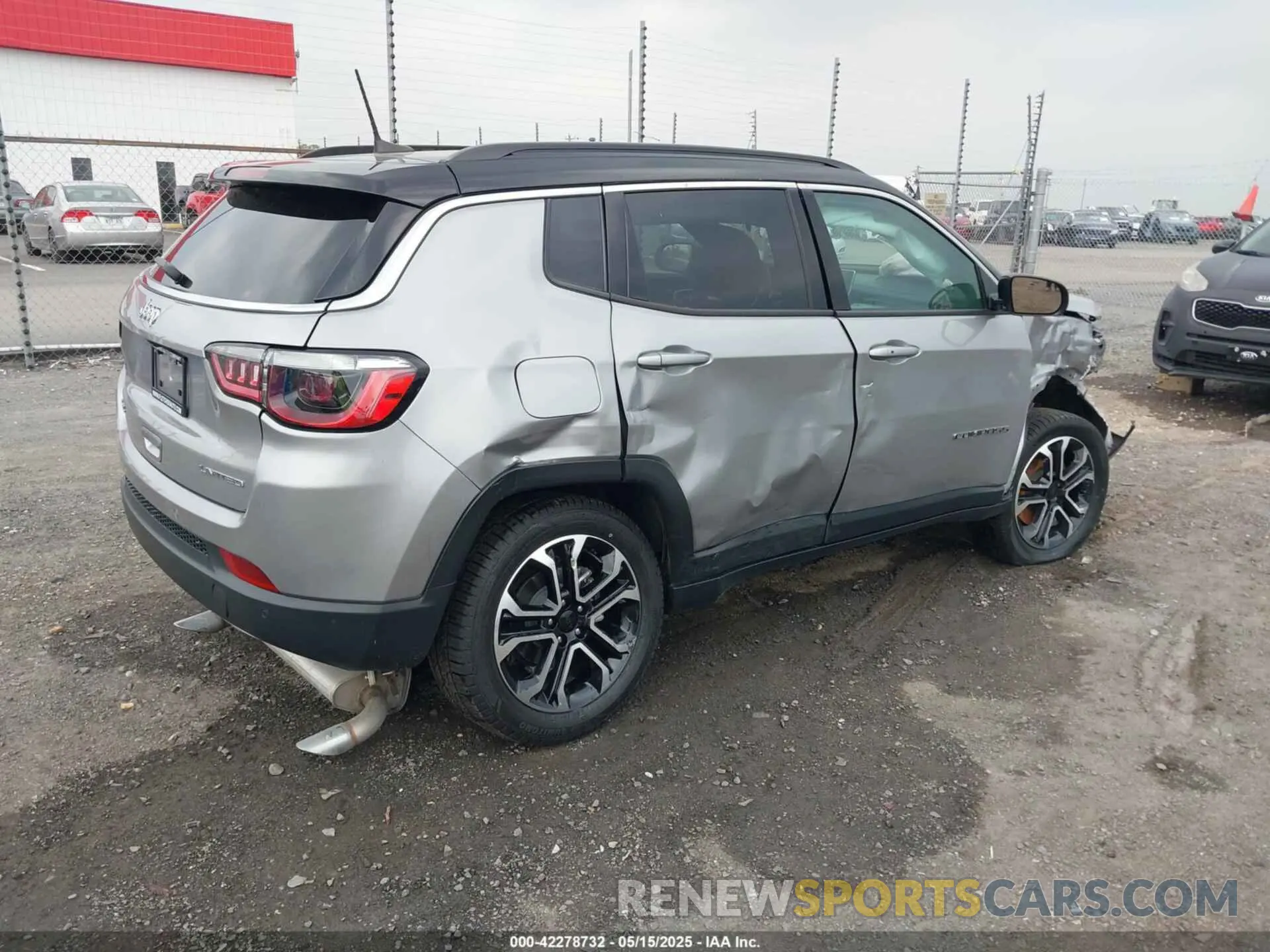 4 Photograph of a damaged car 3C4NJDCN0PT524859 JEEP COMPASS 2023