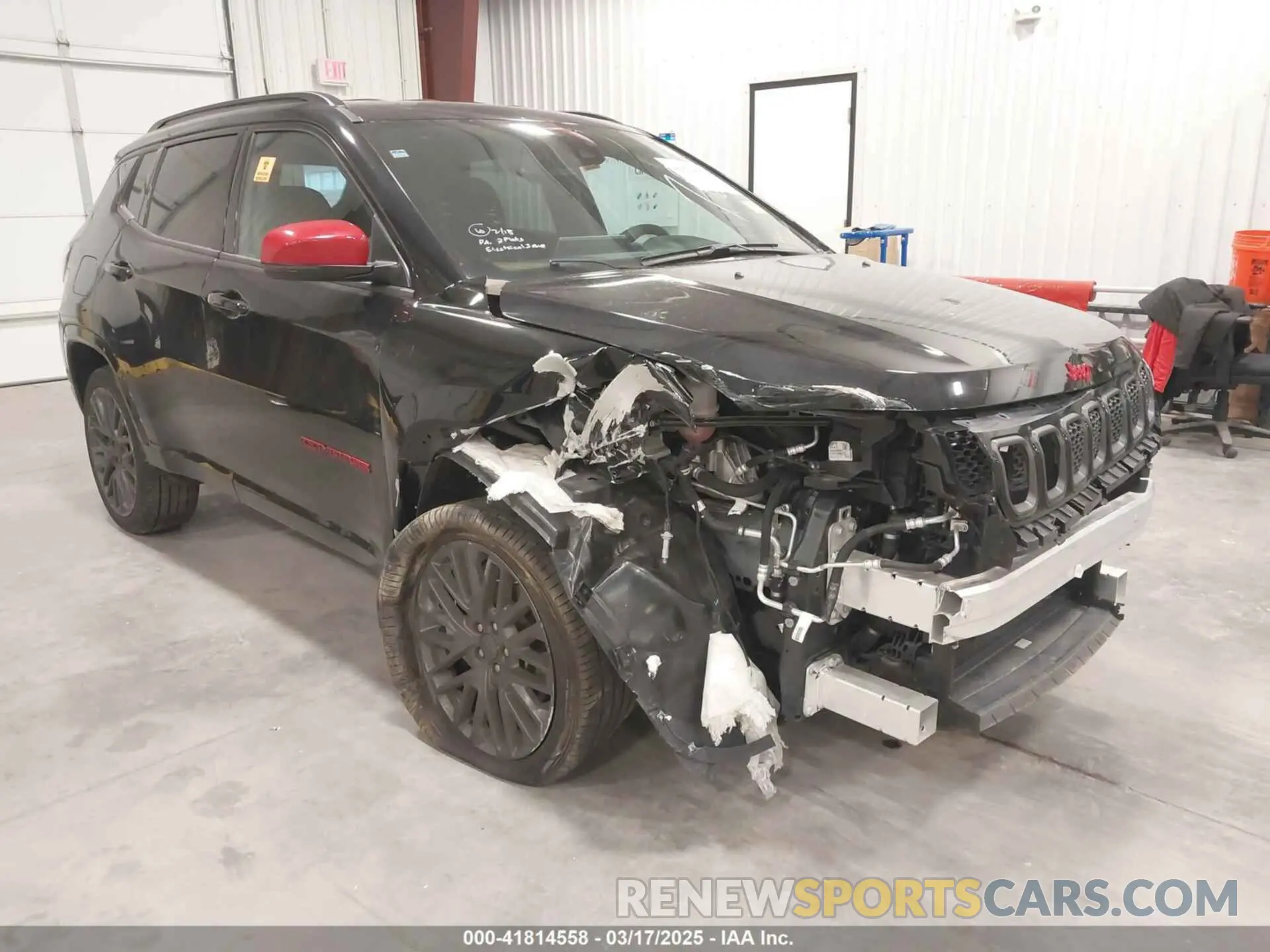 1 Photograph of a damaged car 3C4NJDCN0PT532766 JEEP COMPASS 2023