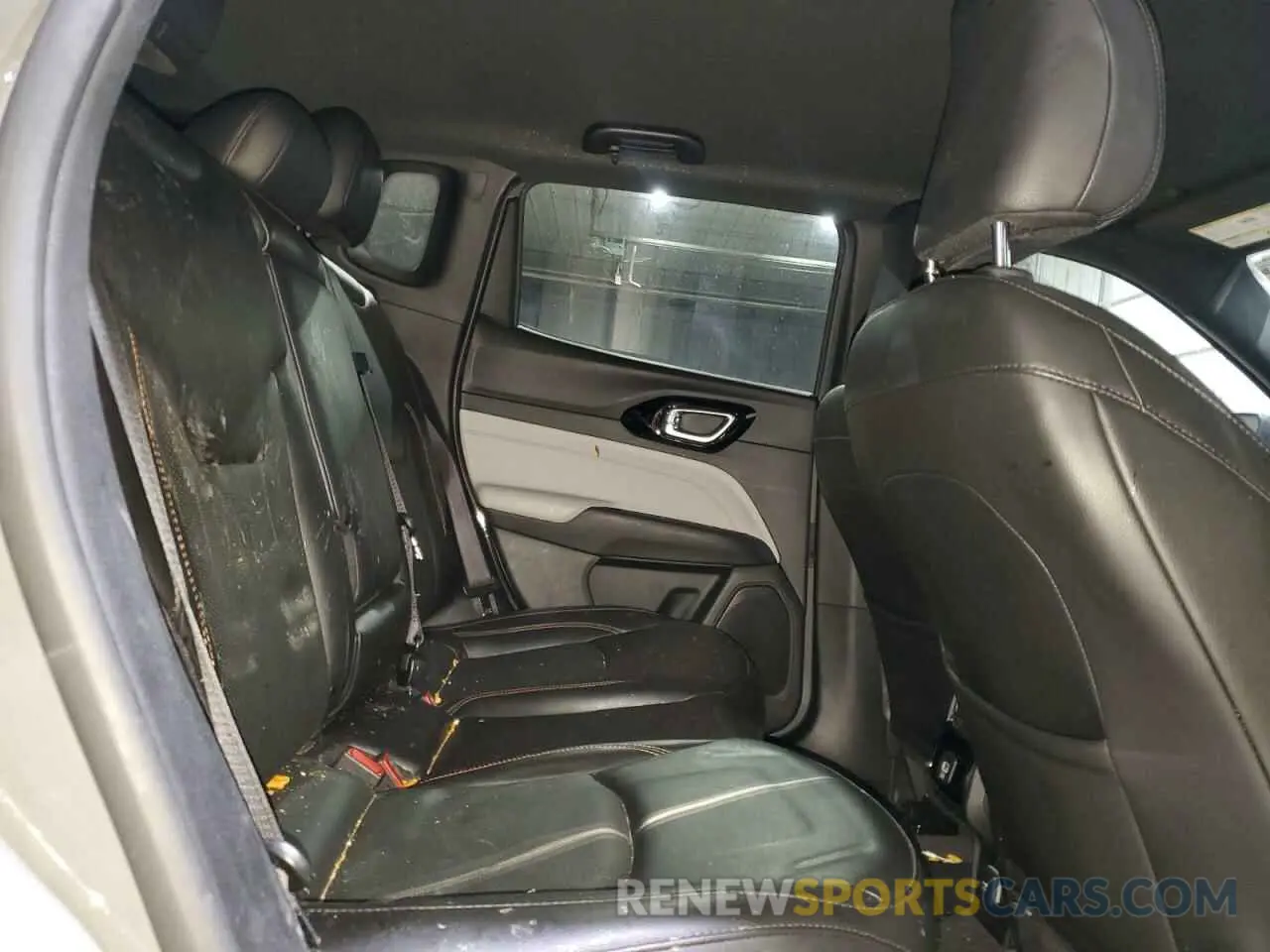 11 Photograph of a damaged car 3C4NJDCN0PT537837 JEEP COMPASS 2023