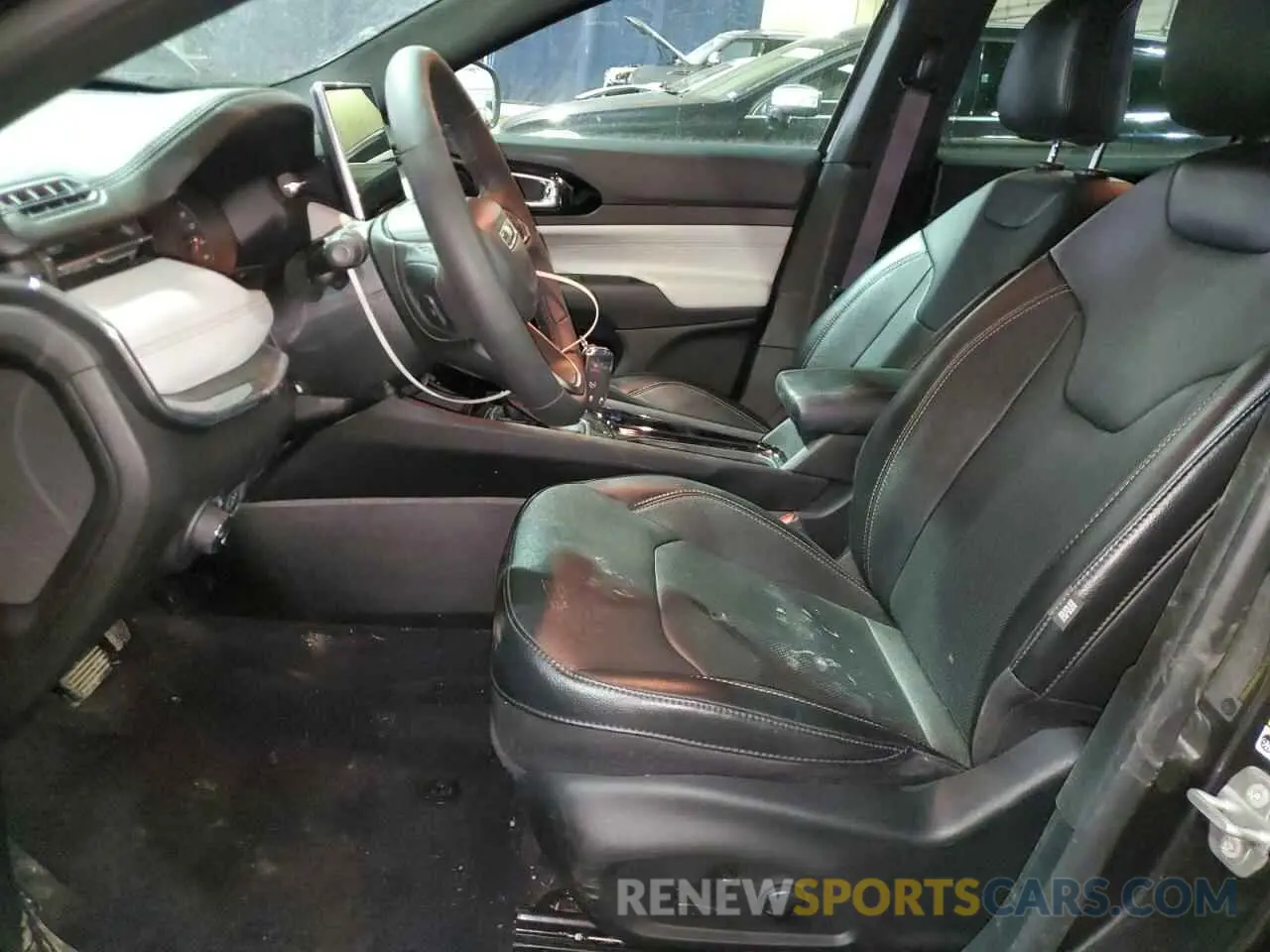 7 Photograph of a damaged car 3C4NJDCN1PT561337 JEEP COMPASS 2023
