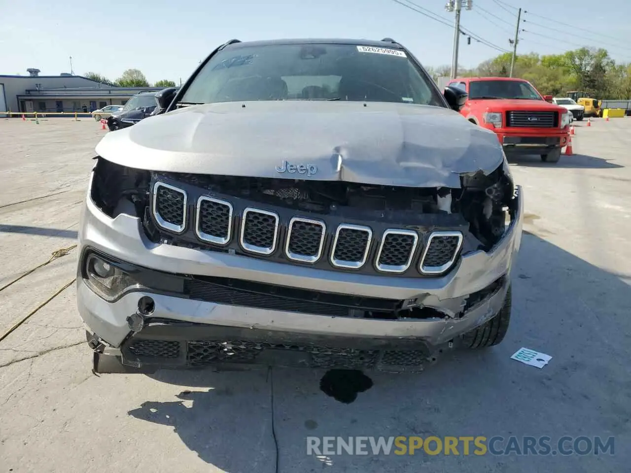 5 Photograph of a damaged car 3C4NJDCN1PT567106 JEEP COMPASS 2023
