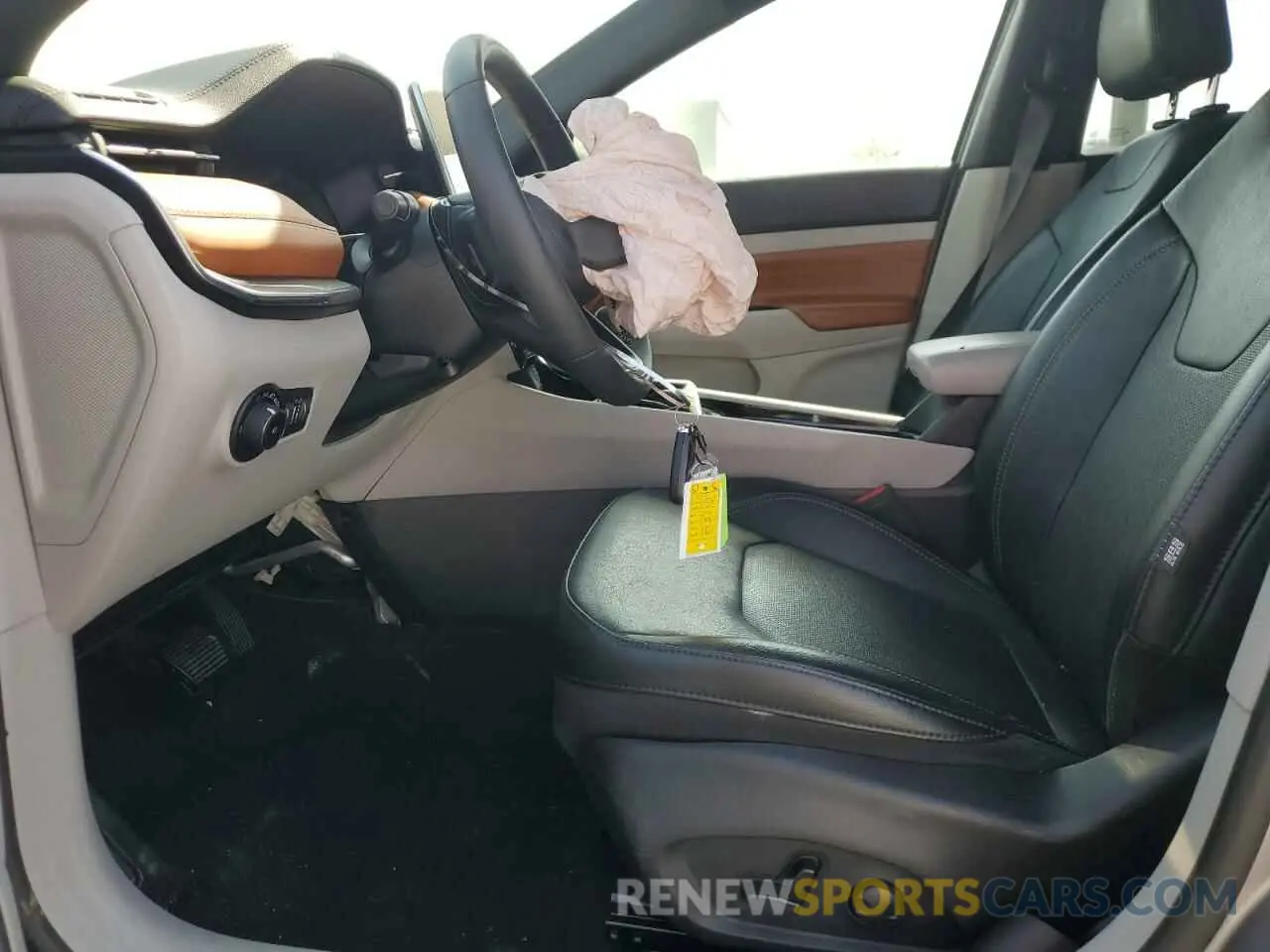 7 Photograph of a damaged car 3C4NJDCN1PT567106 JEEP COMPASS 2023